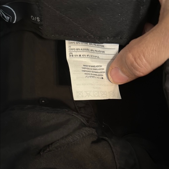 NWT Men’s Volcom Black and White Logo Snapback - Picture 4 of 7